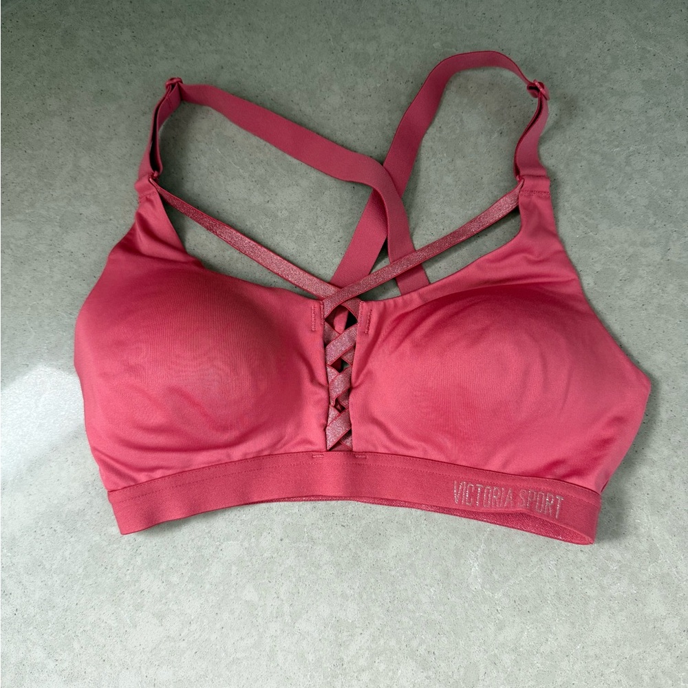 Victoria’s Secret sports bra size 32 C like new